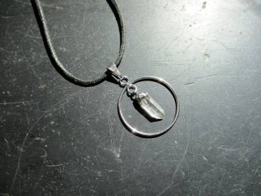 Preview: Anhänger, Kreis, Metall, versilbert, Bergkristall Spitze, Unisex