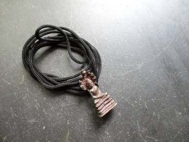 Preview: Kette, Baumwollband, Buddha, Messing, geschwärzt, Meditation