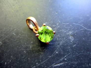 Anhänger, Peridot, Olivin, facettiert, Sterlingsilber, vergoldet, grün, rund, Schmuck