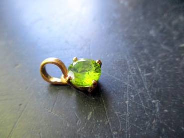 Anhänger, Peridot, Olivin, facettiert, Sterlingsilber, vergoldet, grün, rund, Schmuck