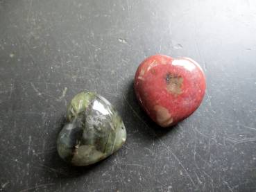 Preview: Herz, Edelsteinherz, Deko, Geschenk, Labradorit, grün, schillernd