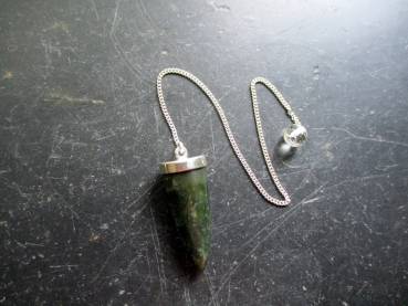 Pendel, Jade, dunkelgrün, Sterlingsilber, Spitzpendel, Magie, Esoterik