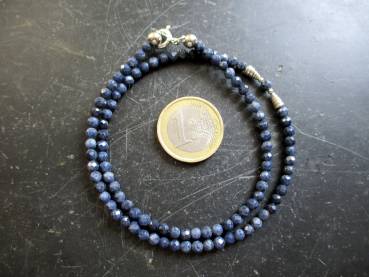 Kette, filigran, Saphir, facettiert, asymetrisch, Sterlingsilber, Schmuck, Frauen