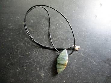 Preview: Anhänger, Navette, Labradorit, schillernd, Schmuck, Lederband, Silber