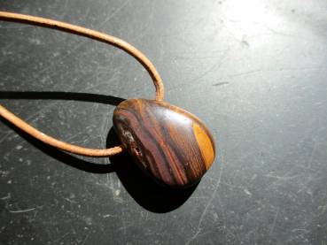 Kette, Anhänger, Lederband, Tropfen, Opal, braun, Schutz, Unisex