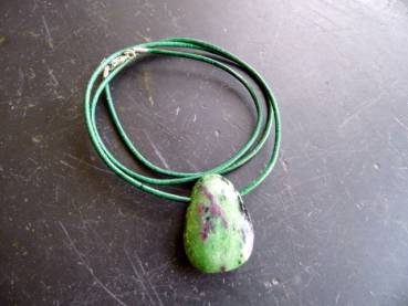 Kette, Lederband, Tropfen, Rubin, Zoisit, grün, rot, Silber, Schmuck, Unisex