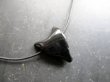 Anhänger, Kette, Lederband, Wolf, Obsidian, schwarz, Krafttier, Schmuck. Unisex