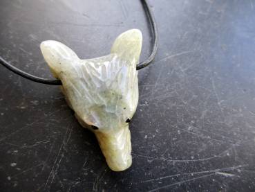 Anhänger, Kette, Lederband, Wolf, Labradorit, grün, Krafttier, Schmuck, Unisex
