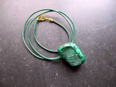 Kette, Anhänger, Lederband, Tropfen, Malachit, grün, Silber, Unisex