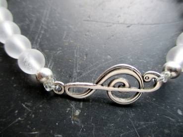 Preview: Armband, Symbolarmband, Bergkristall, matt, weiß, Notenschlüssel, Schmuck, Frauen
