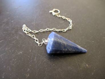 Preview: Pendel, Spitzpendel, Blauquarz,  Messing, versilbert, Magie, Wicca