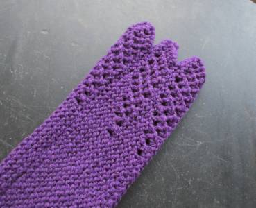 Preview: Armstulpen, Stulpen, Pulswärmer, Wolle, Spitze, elegant, gestrickt, lila