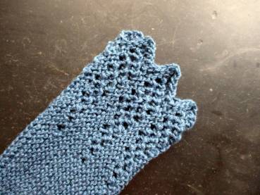 Preview: Stulpen, Pulswärmer, Armstulpen, blau, Wolle, gestrickt, Spitze