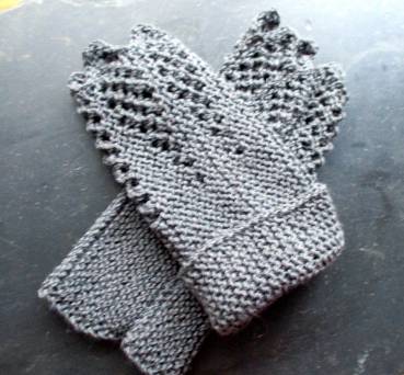 Preview: Armstulpen, Pulswärmer, Wolle, Spitze, grau, Strick, Stulpen