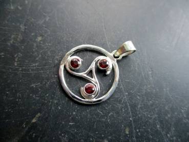 Anhänger, Triskele, im Kreis, Granat, Sterlingsilber, keltisch, Unisex