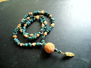 Kette, Türkis, Koralle, Kugel, Feder, Messing, orange, grün, Indianer Schmuck