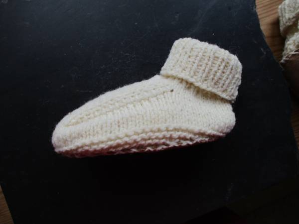 Baby, Booties, Schuhe, Schühchen, weiss, Strickschuhe, Baby, Wolle, Leder