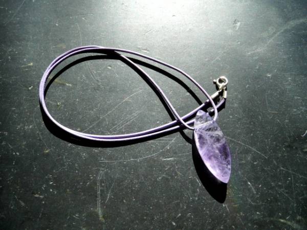 Anhänger, Amethyst, Tropfen, Navette, lila, Schmuck, Lederband, Silber
