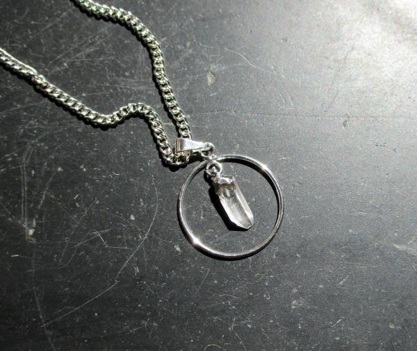 Anhänger, Kreis, Metall, versilbert, Bergkristall Spitze, Unisex