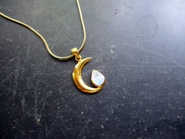 Anhänger, Sterlingsilber, vergoldet, Mond, Mondstein, weiß, Magie, Intuiton