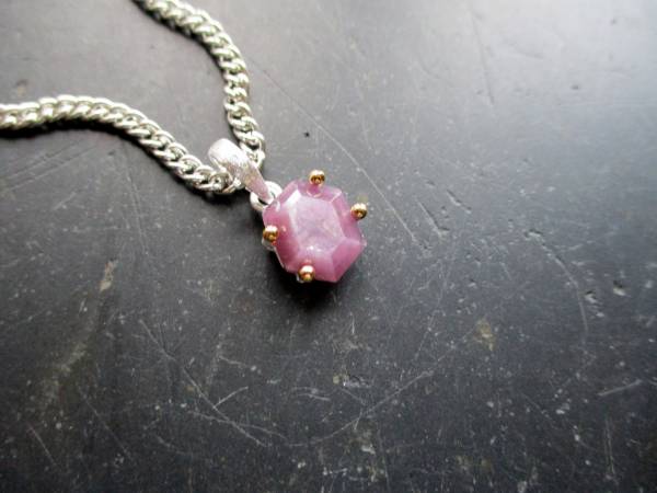 Rubinanhänger, Sterlingsilber, teilweise vergoldet, Rubin, rot, Anhänger, Schmuck, Frauen