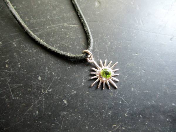 Anhänger, Sonne, Sterlingsilber, Peridot, grün, facettiert , Schmuck, Frauen, Mädchen