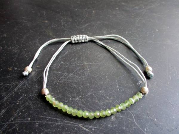 Armband, Symbolarmband, Grossular, Granat, grün, verstellbar, Frauen, Mädchen, Herzchakra