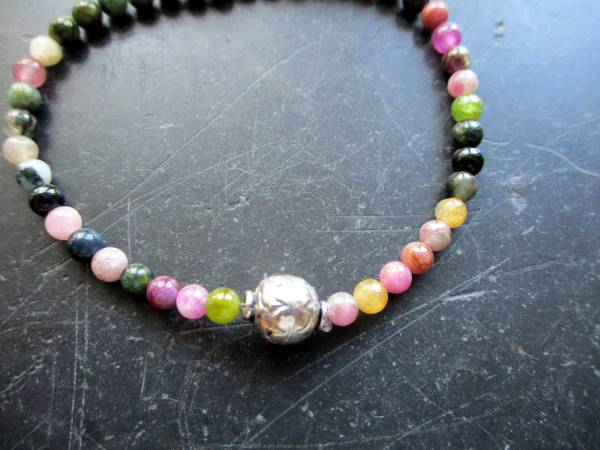 Armband, Turmalin, bunt, facettiert, Silberkugel, schimmernd, Schmuck, Frauen