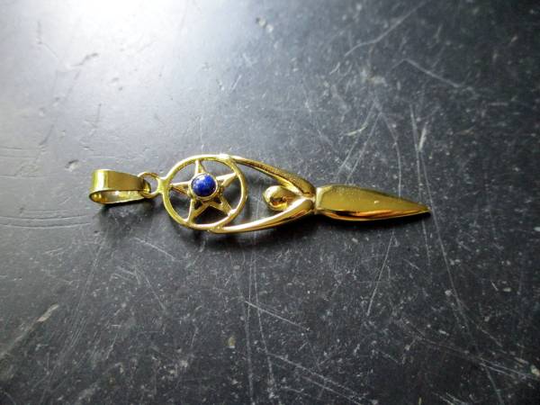 Göttin, Gaja, Erdmutter, Sterlingsilber,  mit Pentagramm, Blauquarz, Schmuck, Muttergöttin, vergoldet
