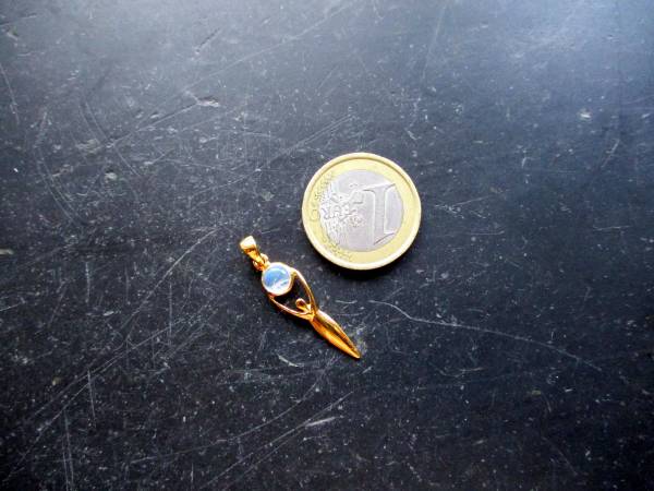 Göttin, Gaja, Erdmutter, Sterlingsilber, vergoldet, Mondstein, Schmuck, Muttergöttin, klein