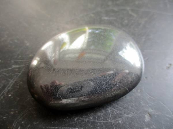 Handschmeichler, Seifenstein, Hämatit, schwarz, Deko