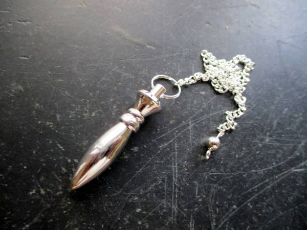 Pendel, spitz, Spitzpendel, Messing, versilbert, Esoterik, Schamane, Wicca