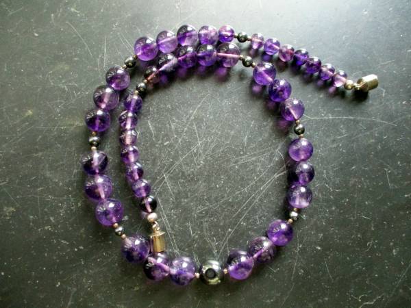 Kette, Amethyst,  Hämatit, lila, schwarz, Verlauf, Magnetverschluss