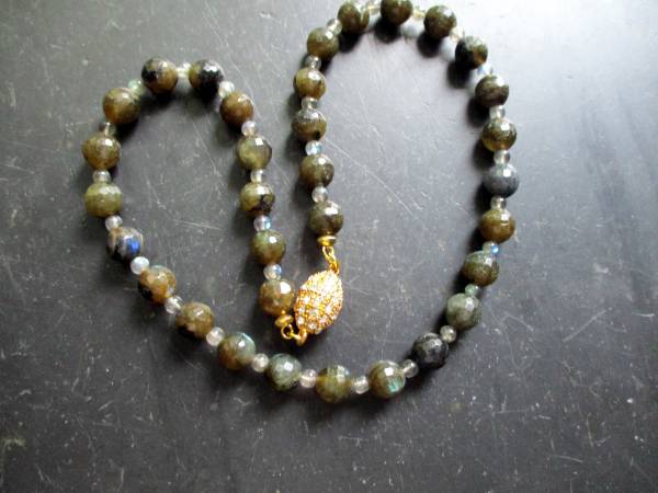 Kette, Labradorit, dunkelgrün, facettiert, Magnetverschluss, Glitzer, Schmuck, Frauen