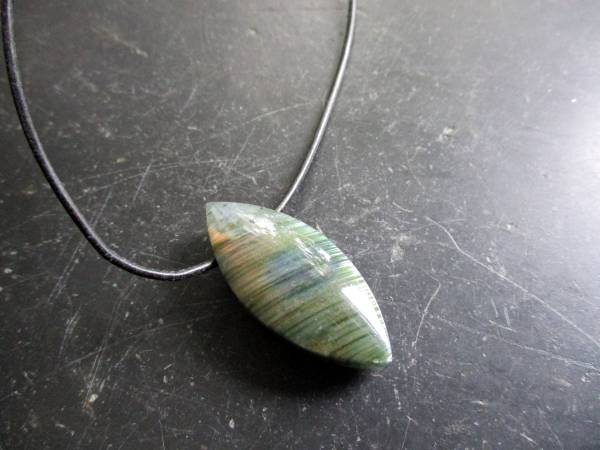 Anhänger, Navette, Labradorit, schillernd, Schmuck, Lederband, Silber