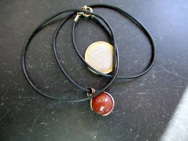 Kette, Anhänger, Lederband, Kralle, Mondstein, Silber, beige, Schmuck