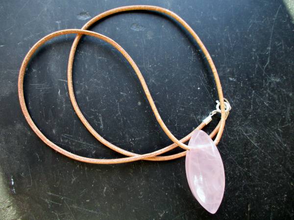 Anhänger, Rosenquarz, Tropfen, Navette, rosa, Schmuck, Lederband, Silber