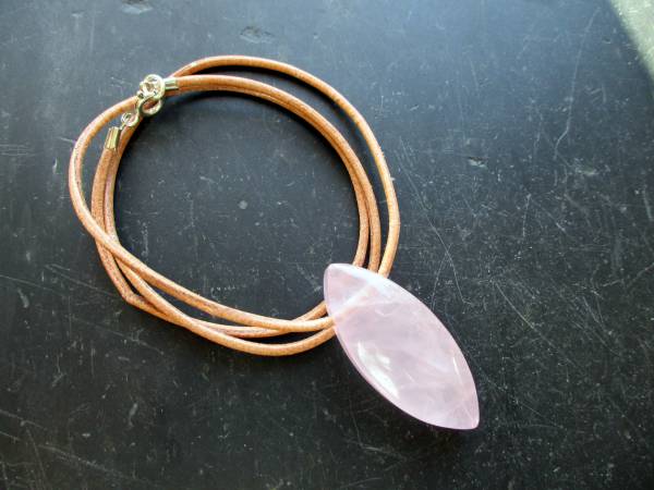 Anhänger, Rosenquarz, Tropfen, Navette, rosa, Schmuck, Lederband, Silber