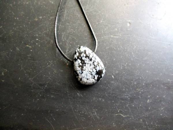 Kette, Anhänger, Tropfen, Lederband, Schneeflockenobsidian, schwarz, weiß, Unisex
