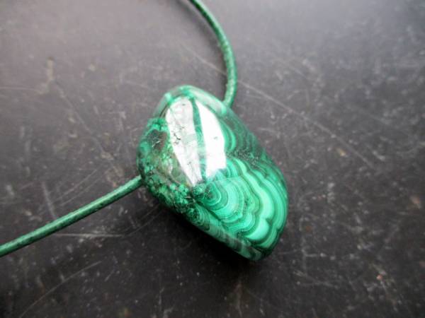 Kette, Anhänger, Lederband, Tropfen, Malachit, grün, Silber, Unisex