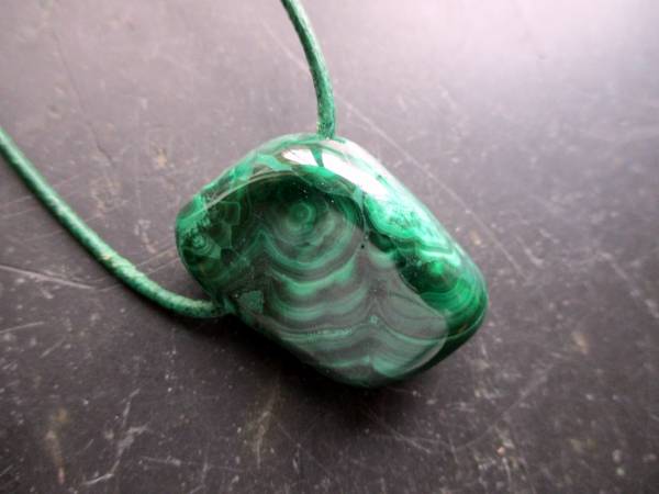 Kette, Anhänger, Lederband, Tropfen, Malachit, grün, Silber, Unisex