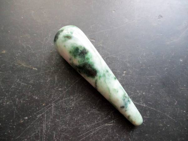 Jade Stab, grün, Massagestab, Akupunktur, Deko, Hausaltar, Massage