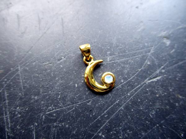 Anhänger, Sterlingsilber, vergoldet, Mond, Mondstein, klein, Amulett, Intuition, Magie