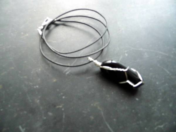 Kette, Lederband, Obsidian, Draht, gewickelt, Anhänger, Schmuck, schwarz