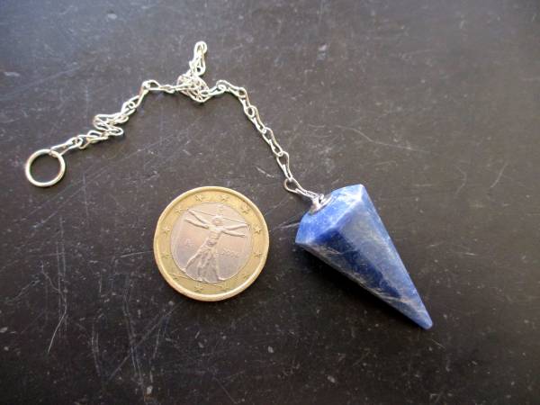 Pendel, Spitzpendel, Blauquarz,  Messing, versilbert, Magie, Wicca