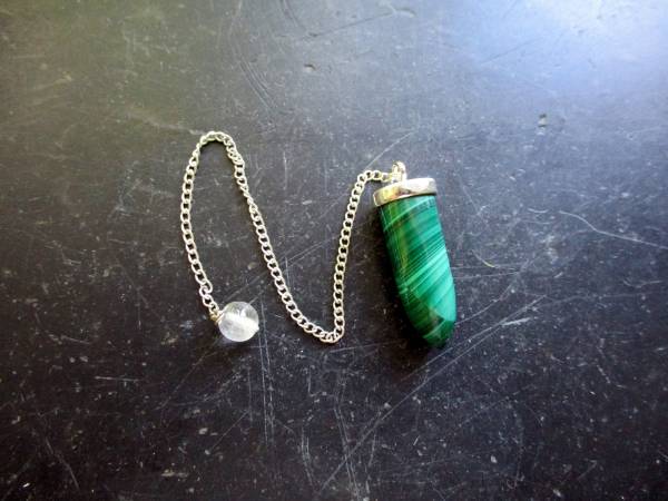 Pendel, Malachit Pendel, Spitzpendel, Messing versilbert, Malachitpendel, Wicca