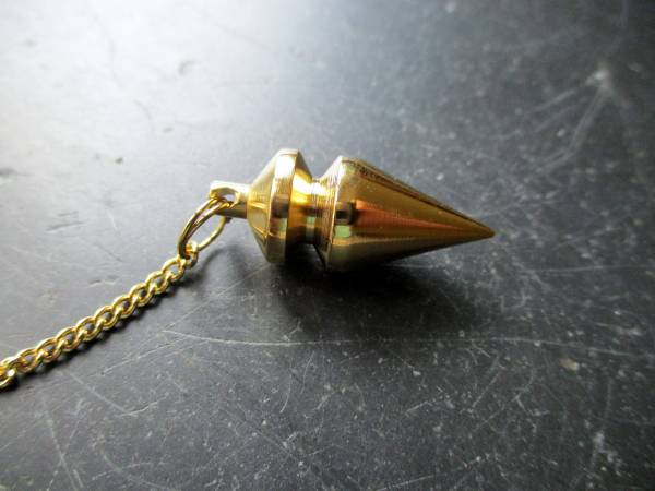 Pendel, Spitzpendel, groß, Messing, Wicca, Schamane