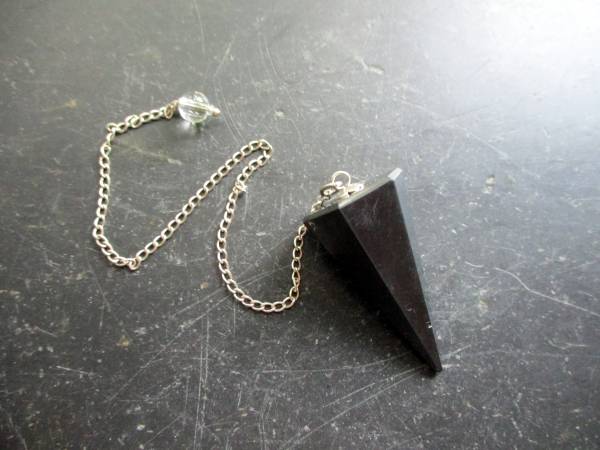 Pendel, Spitzpendel, Schungit, Metall, Schamane, Esoterik, Wicca