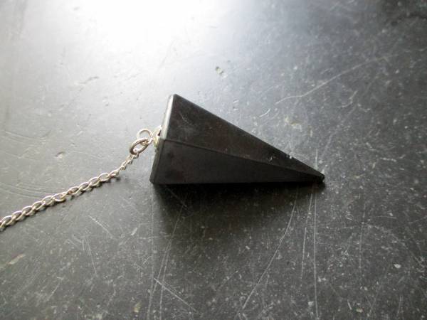 Pendel, Spitzpendel, Schungit, Metall, Schamane, Esoterik, Wicca