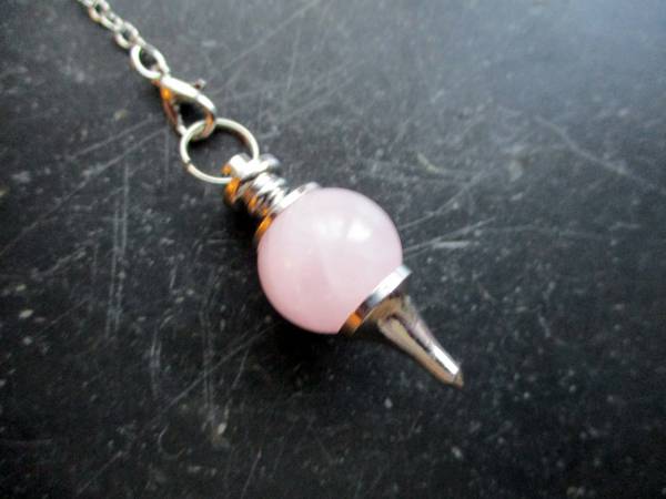Pendel, Messing, Magie, Wicca, Esoterik, Rosenquarz,  Spitzpendel, Kugel